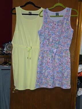 2, Sleevless TECH GEAR dress